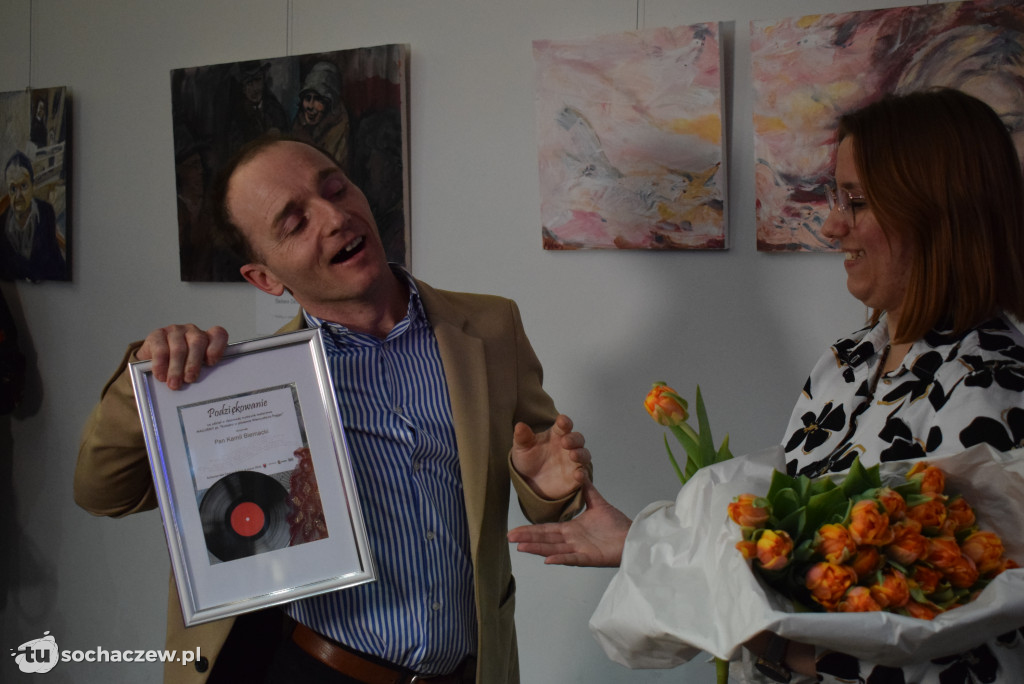 Chodaków: kobieta w piosence Mieczysława Fogga