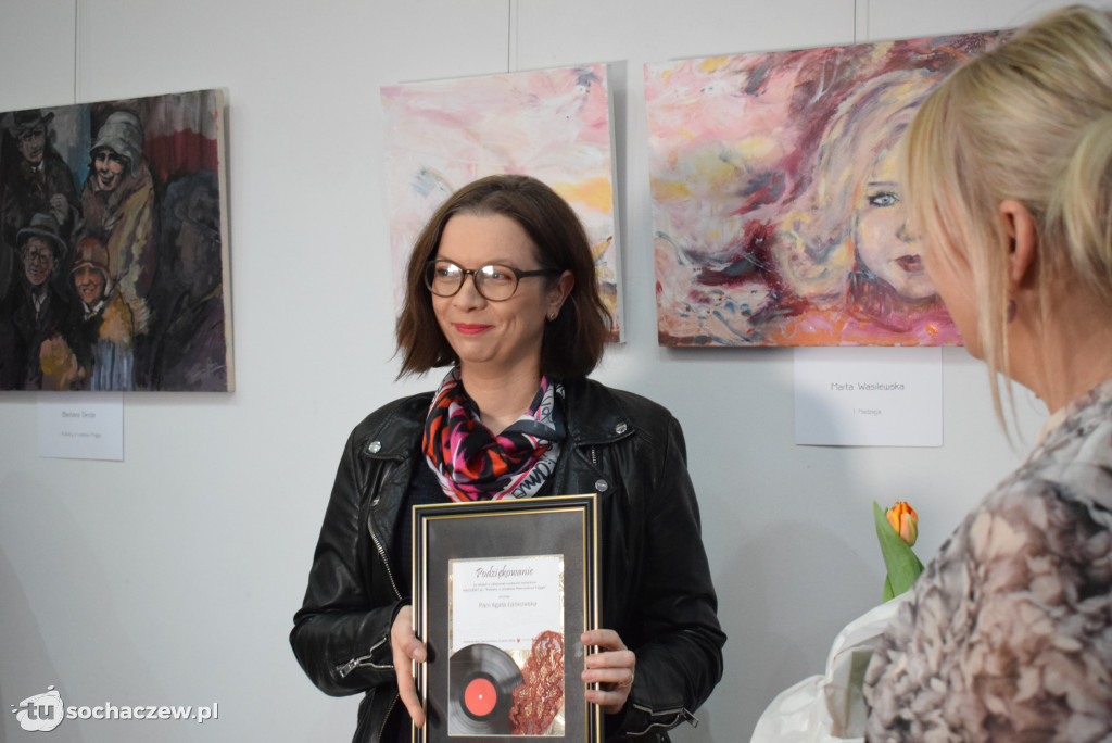 Chodaków: kobieta w piosence Mieczysława Fogga