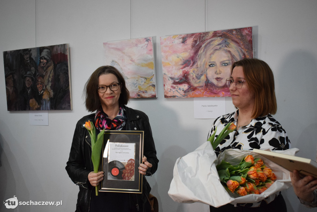 Chodaków: kobieta w piosence Mieczysława Fogga