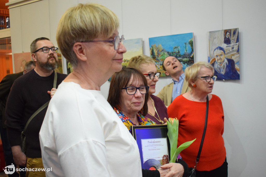 Chodaków: kobieta w piosence Mieczysława Fogga