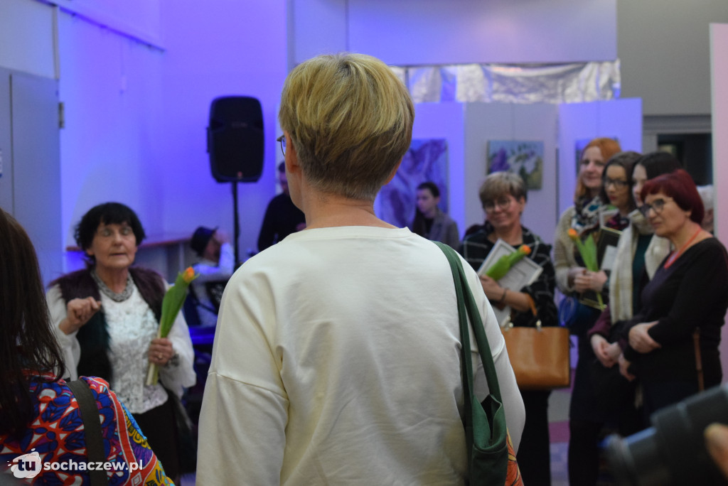 Chodaków: kobieta w piosence Mieczysława Fogga