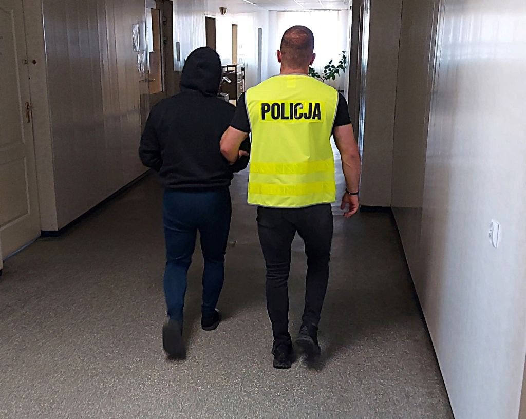 Troje włamywaczy w rękach policji