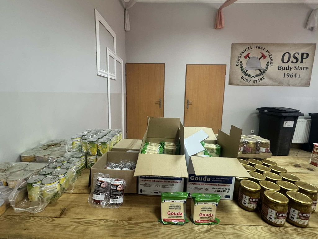 Paczki żywnościowe dla mieszkańców Gminy Młodzieszyn