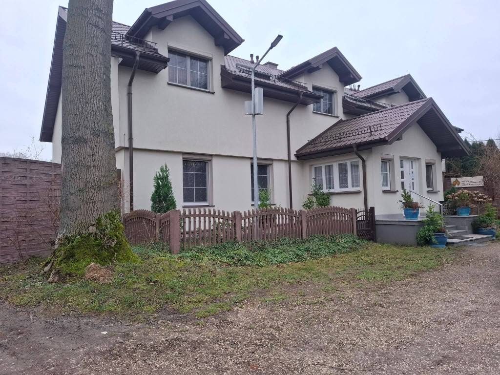 Wójt Damian Jaworski ze świąteczną wizytą i Sióstr