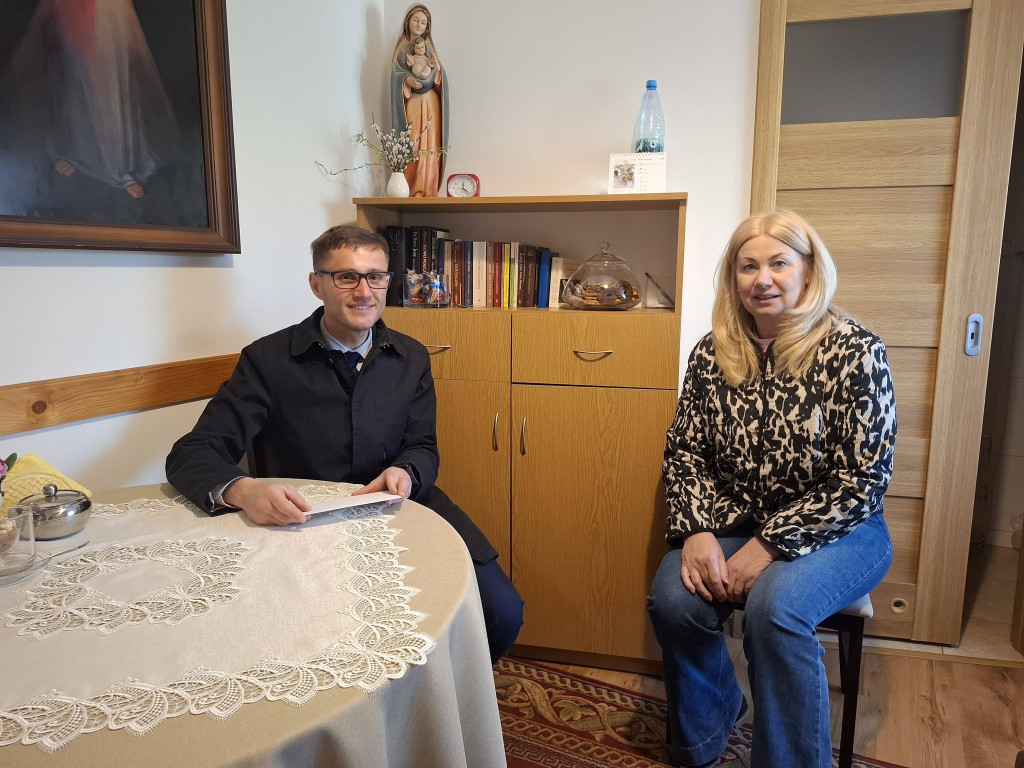 Wójt Damian Jaworski ze świąteczną wizytą i Sióstr