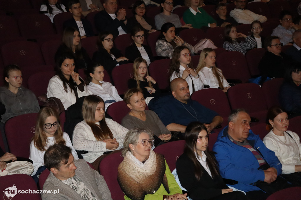 Chodaków: najzdolniejszym wręczono stypendia burmistrza