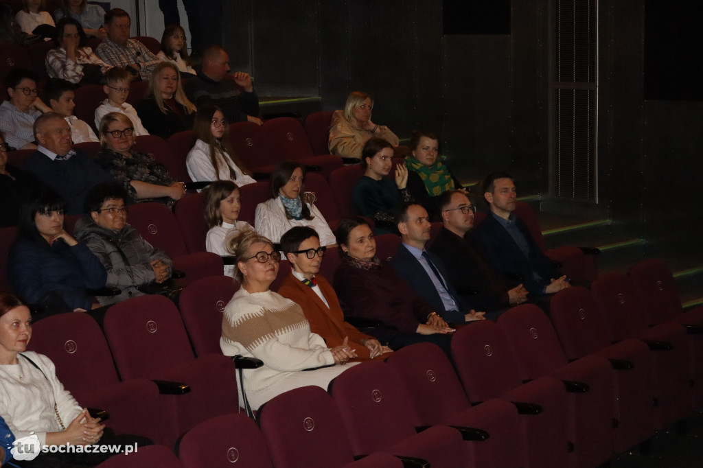 Chodaków: najzdolniejszym wręczono stypendia burmistrza