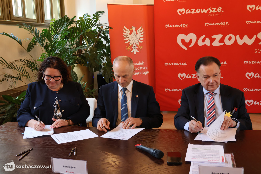 Umowy z marszałkiem podpisane