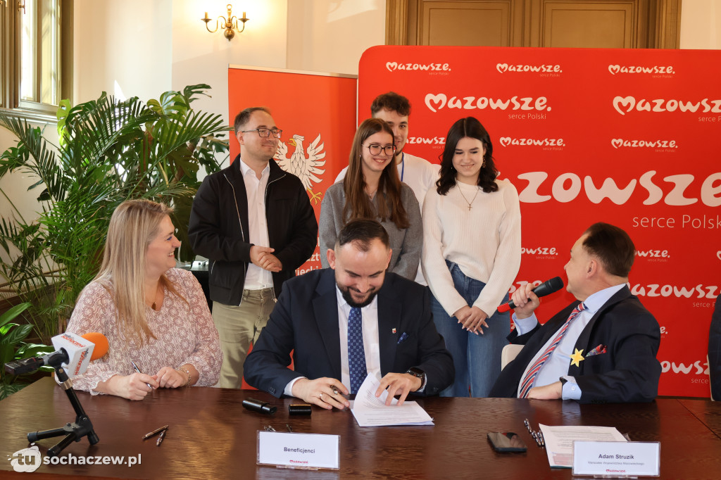 Umowy z marszałkiem podpisane