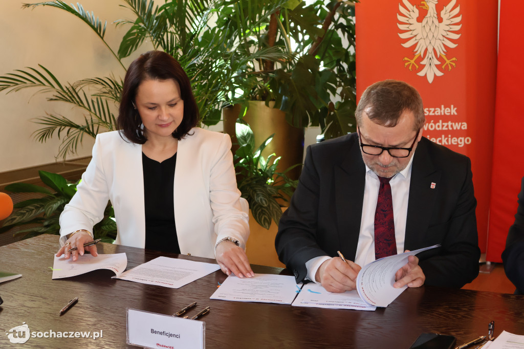 Umowy z marszałkiem podpisane