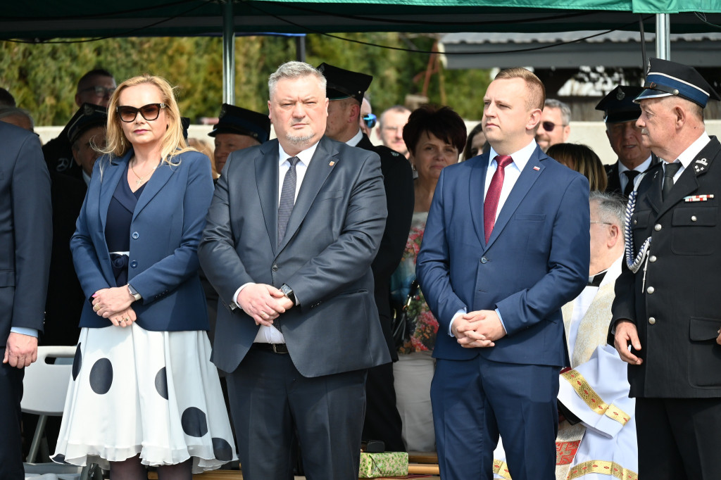 Nowe Mostki z nowym wozem