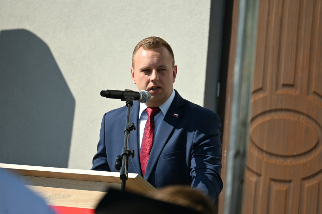 Nowe Mostki z nowym wozem