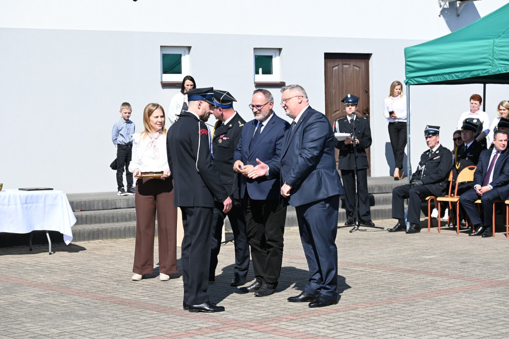 Nowe Mostki z nowym wozem