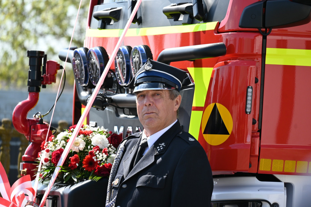 Nowe Mostki z nowym wozem