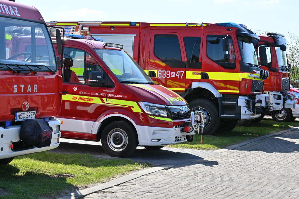 Nowe Mostki z nowym wozem