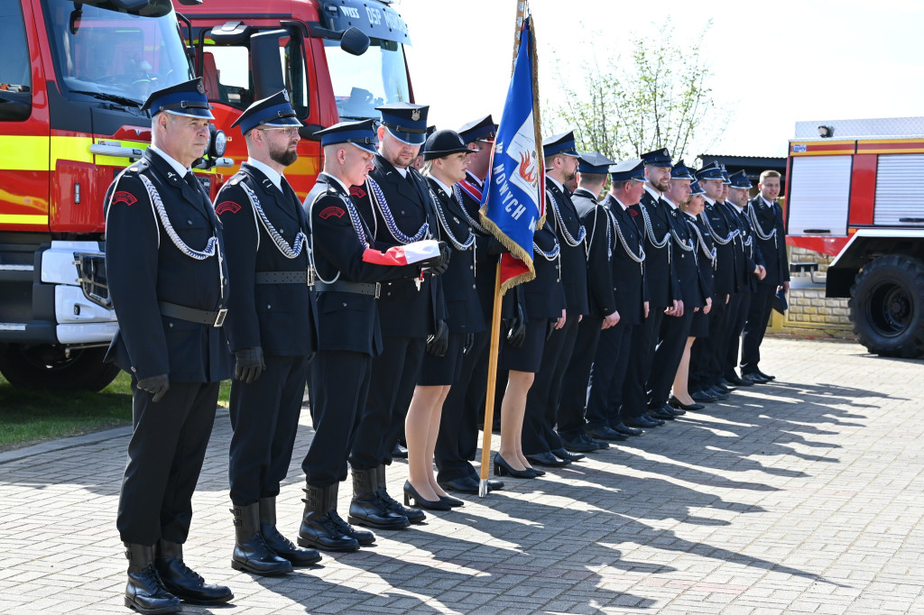 Nowe Mostki z nowym wozem