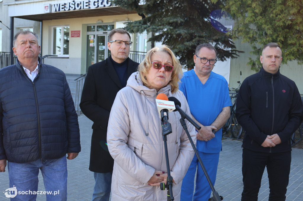 O służbie zdrowia pod szpitalem w Sochaczewie