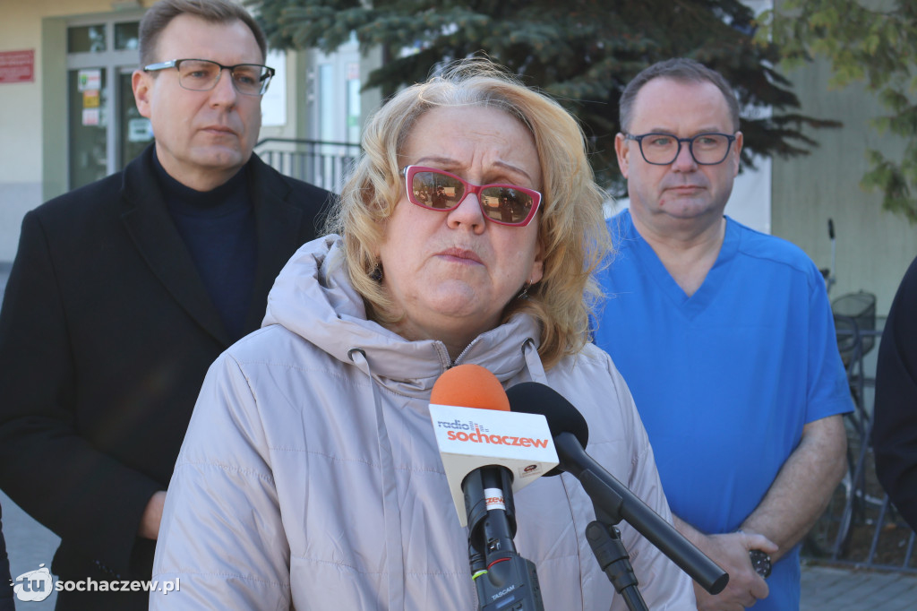 O służbie zdrowia pod szpitalem w Sochaczewie