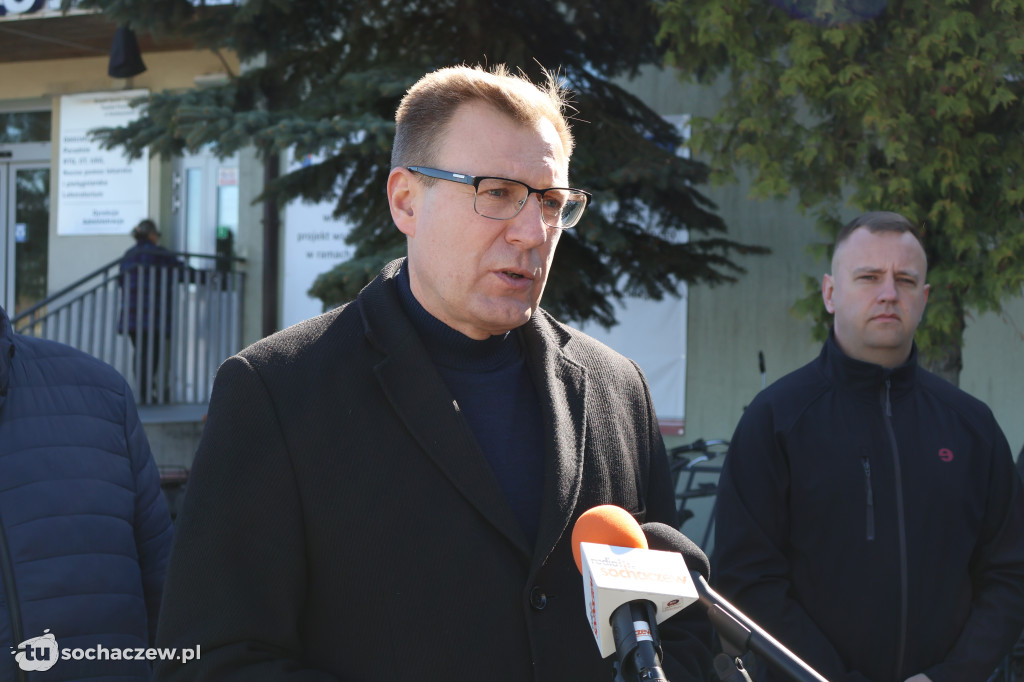 O służbie zdrowia pod szpitalem w Sochaczewie