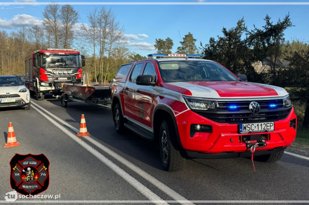 W drzewo i nad staw w Nowym Kamionie