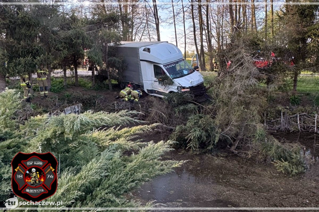 W drzewo i nad staw w Nowym Kamionie