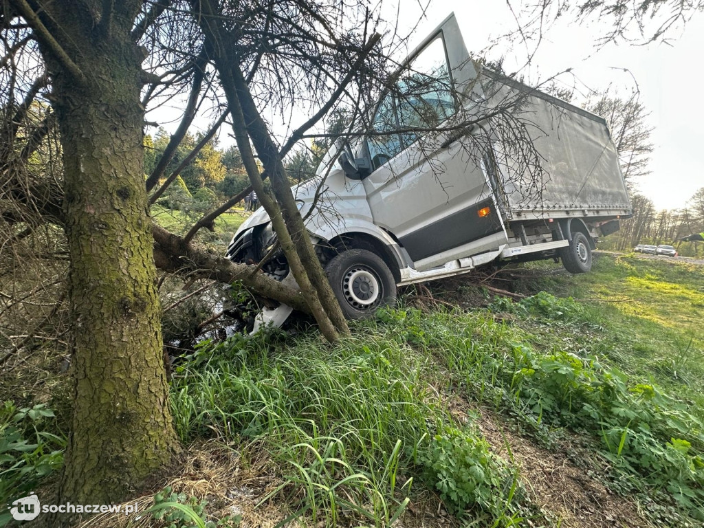 W drzewo i nad staw w Nowym Kamionie