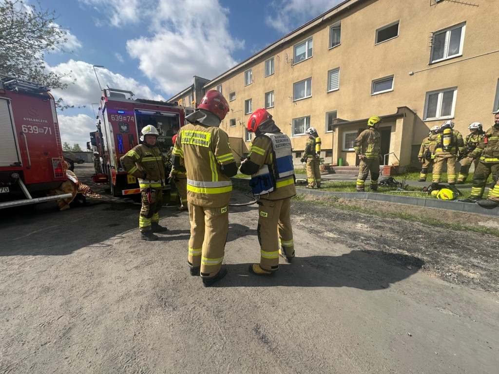 Szymanów: pożar budynku wielorodzinnego