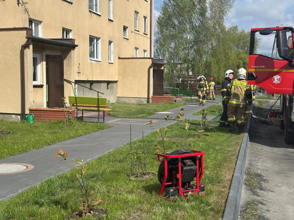 Szymanów: pożar budynku wielorodzinnego