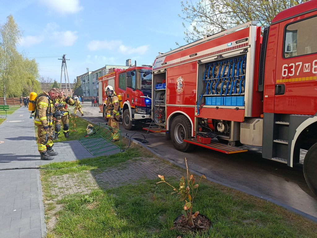Szymanów: pożar budynku wielorodzinnego