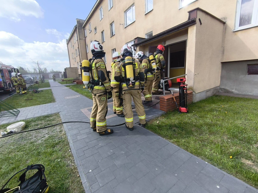 Szymanów: pożar budynku wielorodzinnego