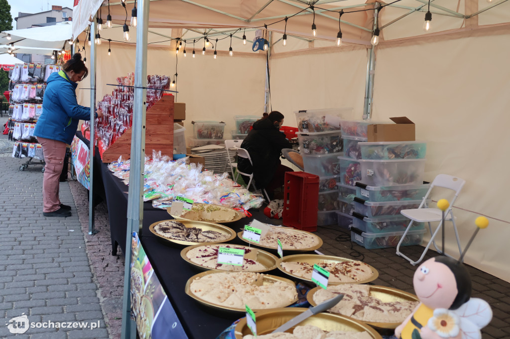Plac Kościuszki: pojawiły się stoiska, ruszył festiwal