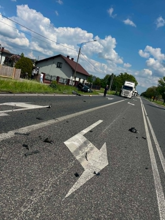 DK 92: zderzenie osobówek
