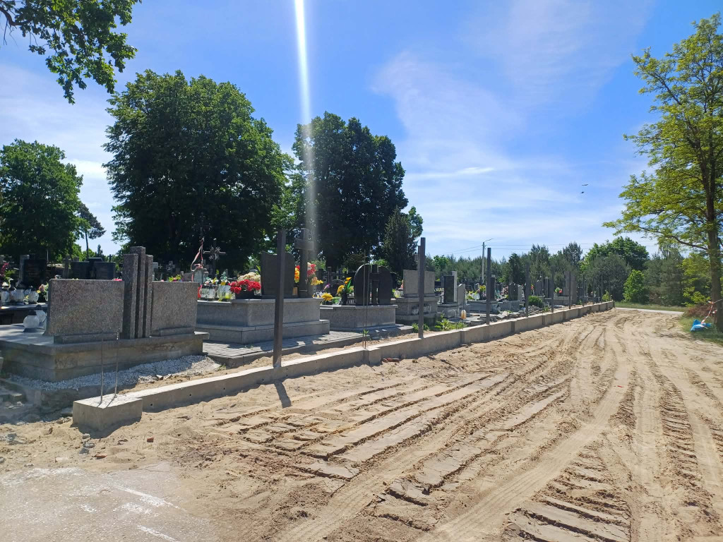 Remont ogrodzenia cmentarza w Juliopolu
