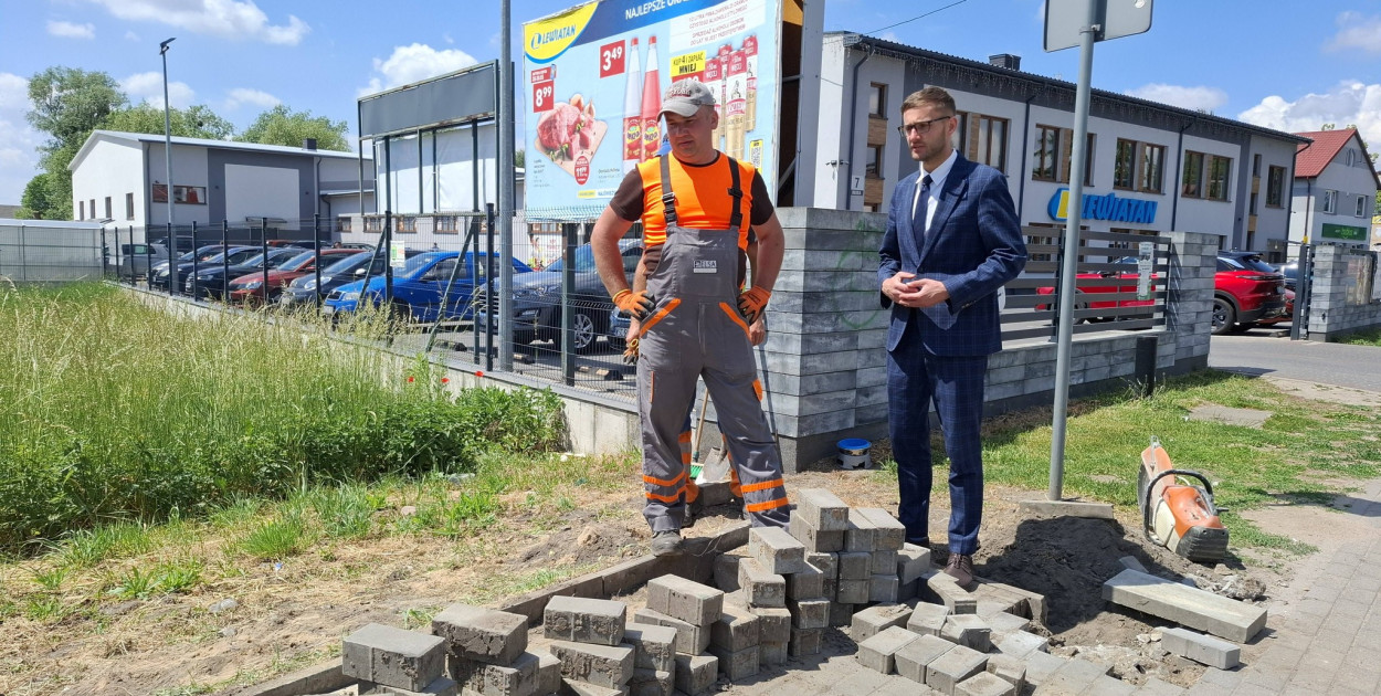Montaż wiaty przystankowej w Rybnie