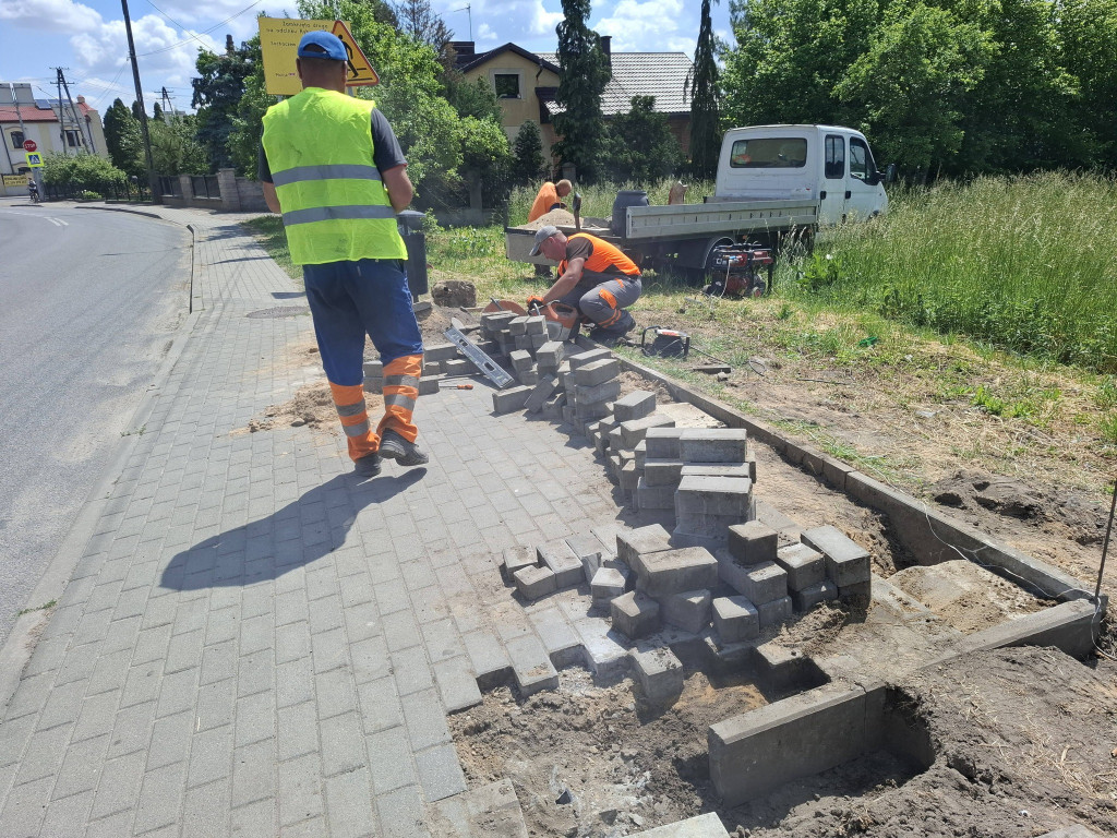 Montaż wiaty przystankowej w Rybnie