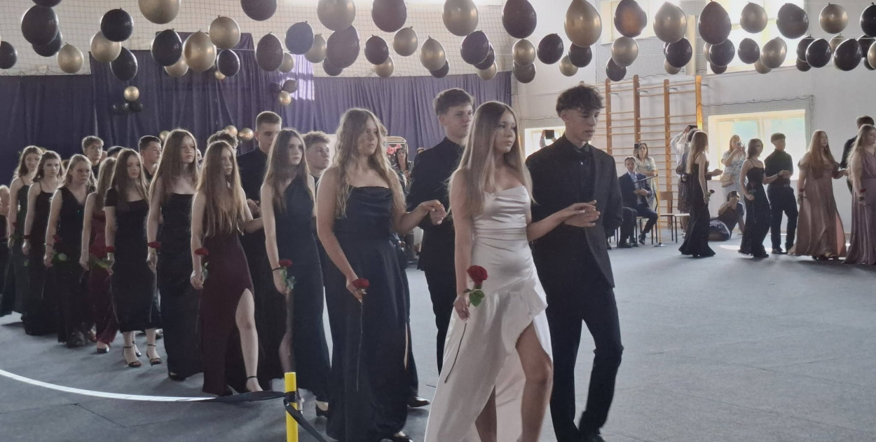Bal ósmoklasisty w Rybnie