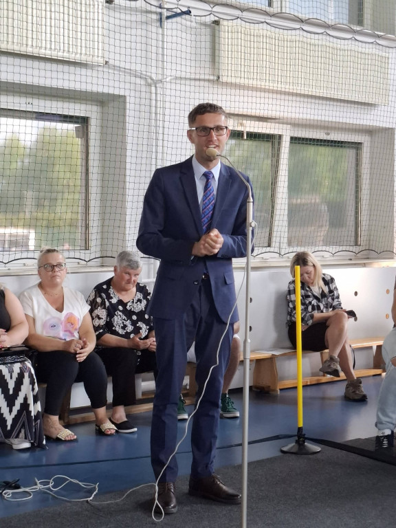 Bal ósmoklasisty w Rybnie