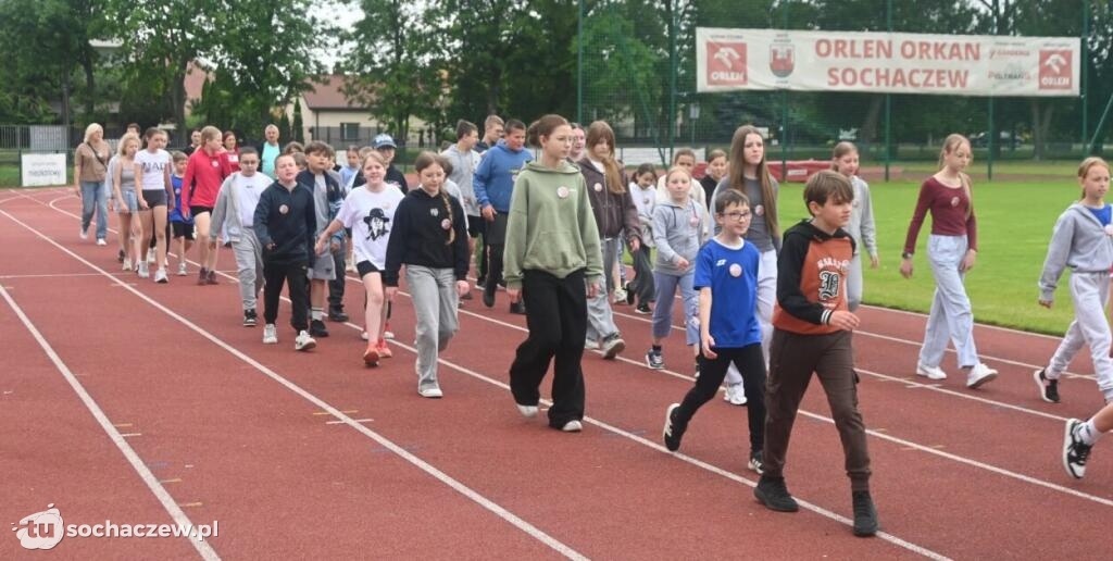 13. Sztafetowy Bieg Pamięci Sylwestra Rozdżestwieńskiego po powiecie