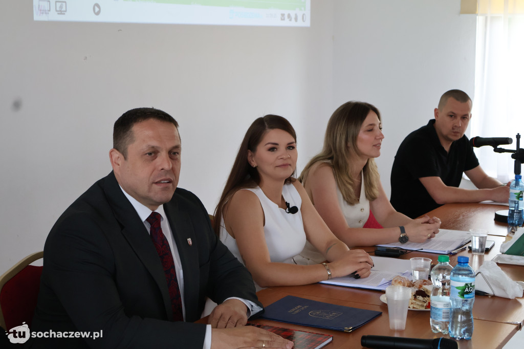 Brochów: wójt Piotr Szymański z absolutorium i wotum zaufania