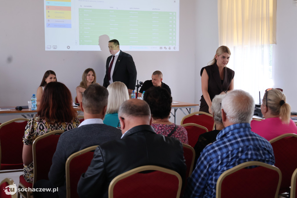 Brochów: wójt Piotr Szymański z absolutorium i wotum zaufania