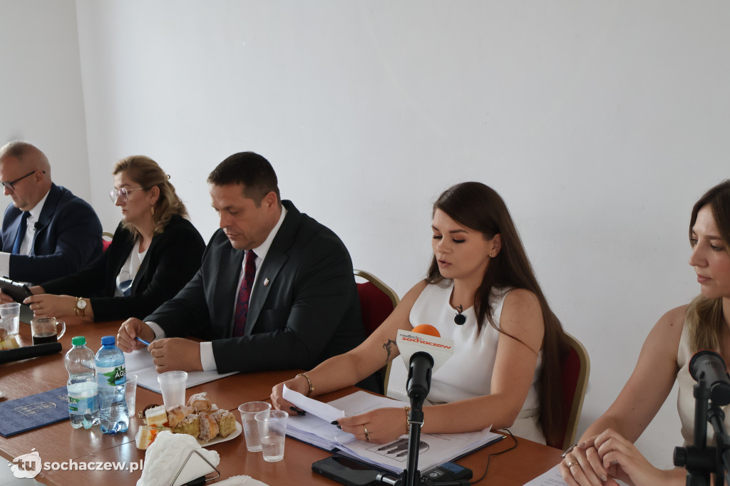 Brochów: wójt Piotr Szymański z absolutorium i wotum zaufania
