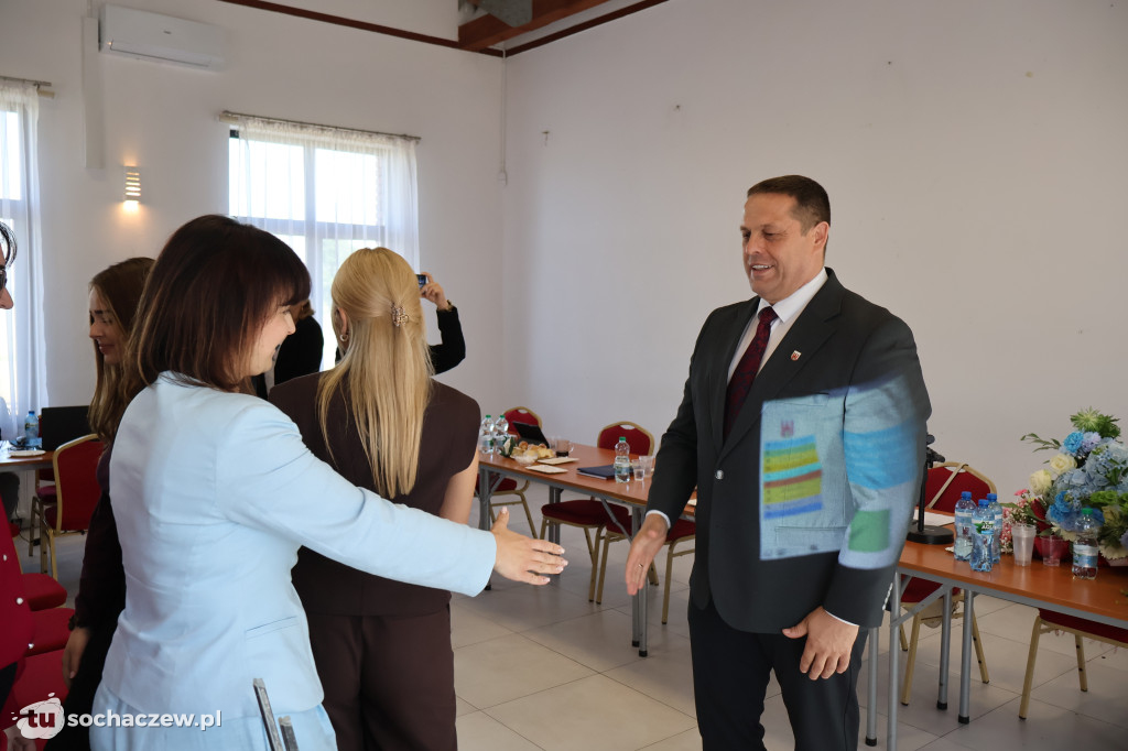 Brochów: wójt Piotr Szymański z absolutorium i wotum zaufania
