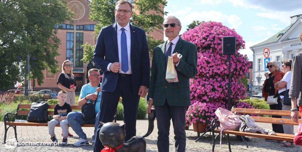 Tłumy przy Bonifacym. Sochaczew świętował odsłonięcie figurki