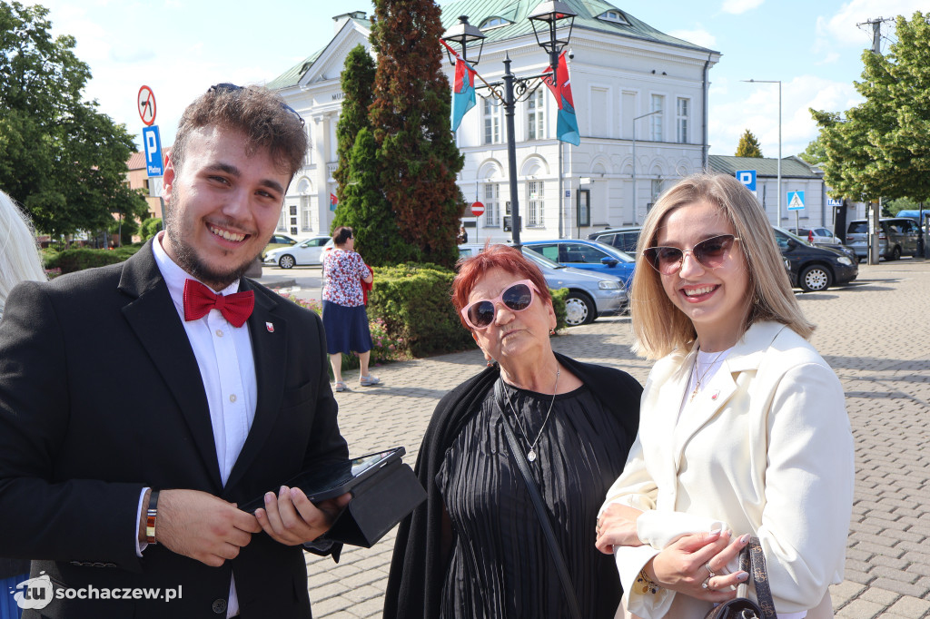 Tłumy przy Bonifacym. Sochaczew świętował odsłonięcie figurki