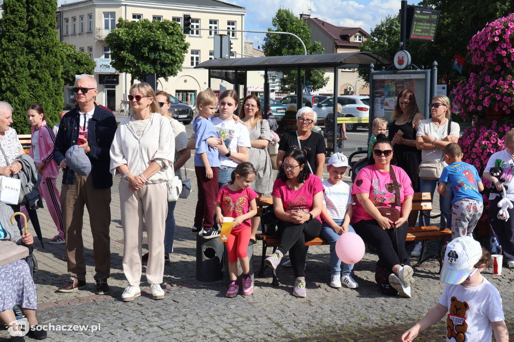 Tłumy przy Bonifacym. Sochaczew świętował odsłonięcie figurki
