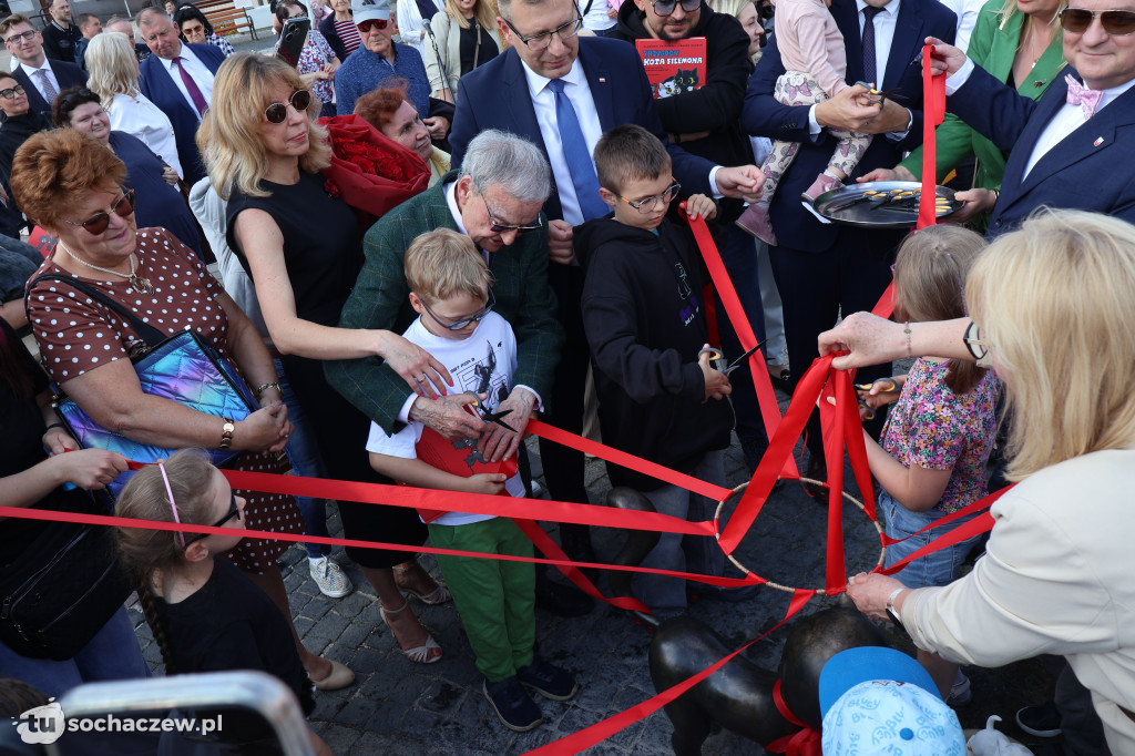 Tłumy przy Bonifacym. Sochaczew świętował odsłonięcie figurki