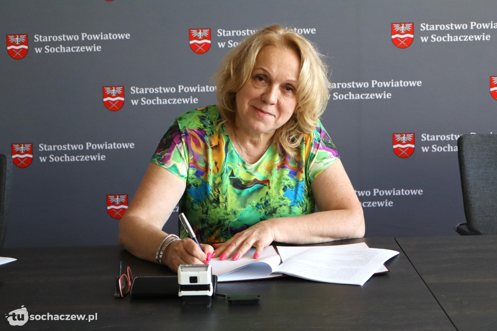 Ważna umowa podpisana w starostwie