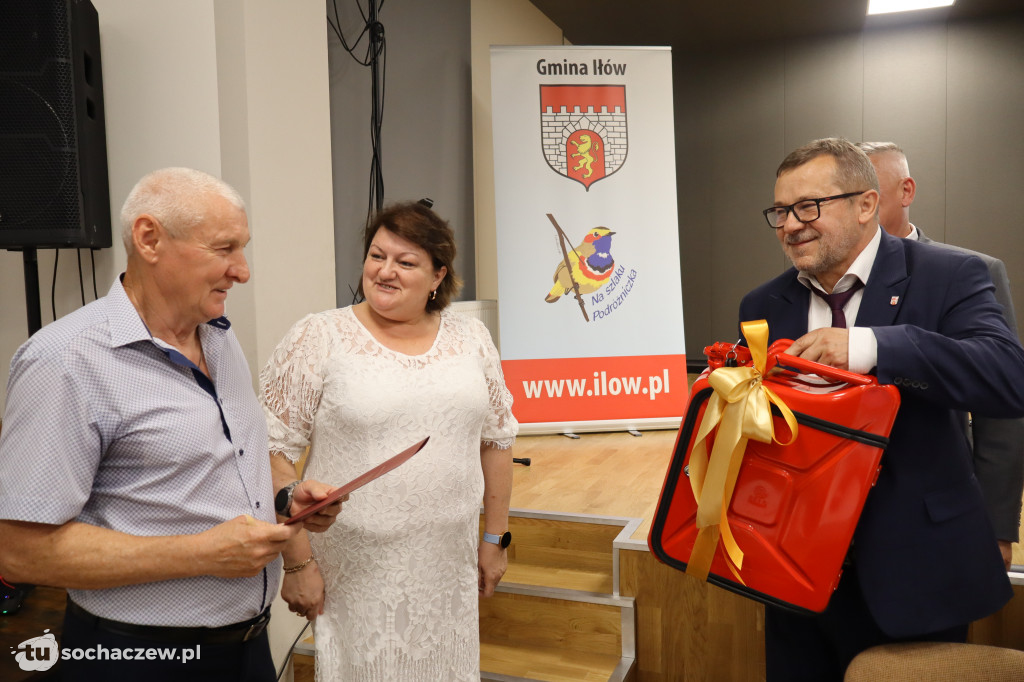 Zmiana Komendanta OSP w Iłowie, na pamiątkę kanister