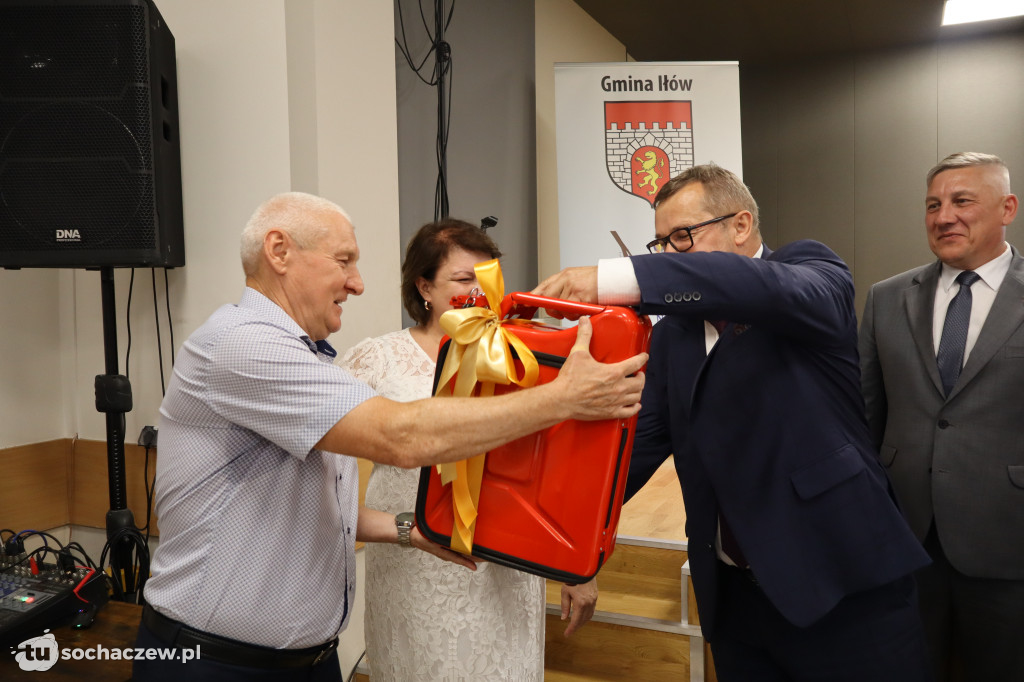 Zmiana Komendanta OSP w Iłowie, na pamiątkę kanister