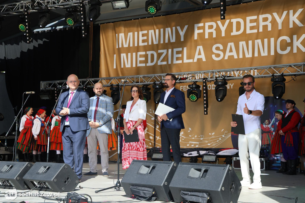 Sanniki świętowały razem, mimo kapryśnej pogody [FOTO]